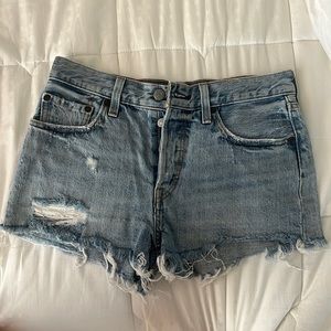 Levis 501 Blue Jean shorts Women’s 26